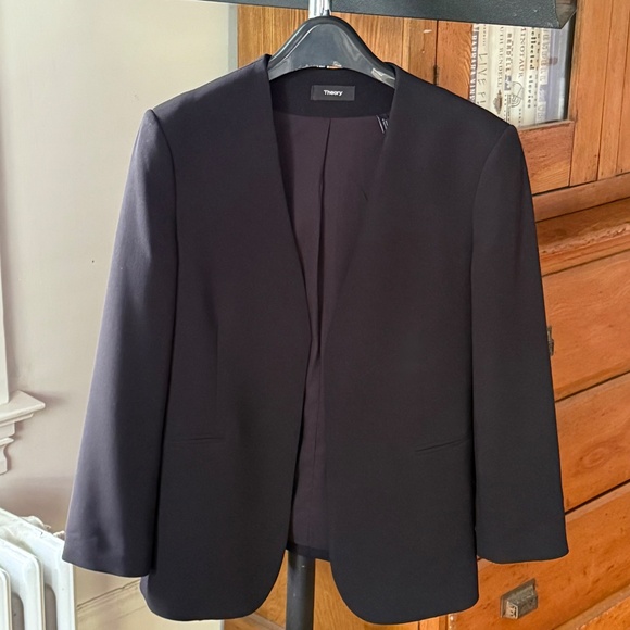 Theory Lindrayia B Admiral Crepe Jacket Black - Picture 3 of 4